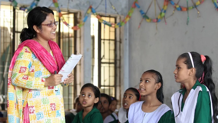 প্রাথমিক শিক্ষক
