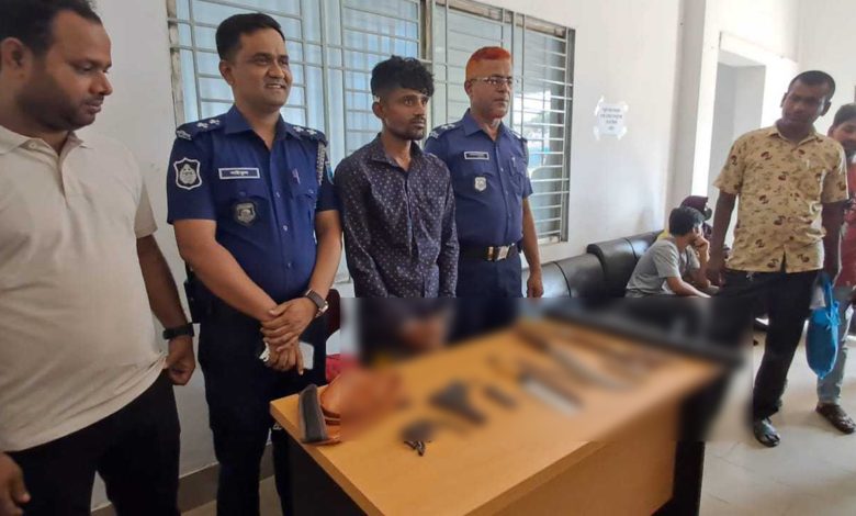 যুবক আটক