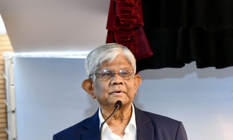 ড. সালেহউদ্দিন আহমেদ