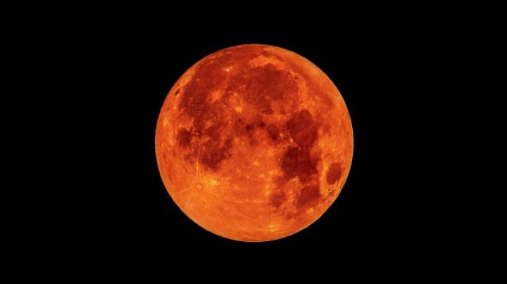 পূর্ণগ্রাস চন্দ্রগ্রহণ