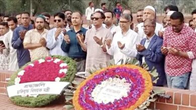 দুই মন্ত্রীর শ্রদ্ধা