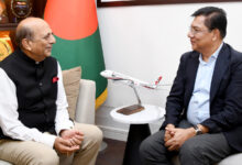 এম রশিদুজ্জামান মিল্লাত ও দীনেশ ত্রিবেদী