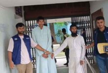 গ্রেপ্তার ৫