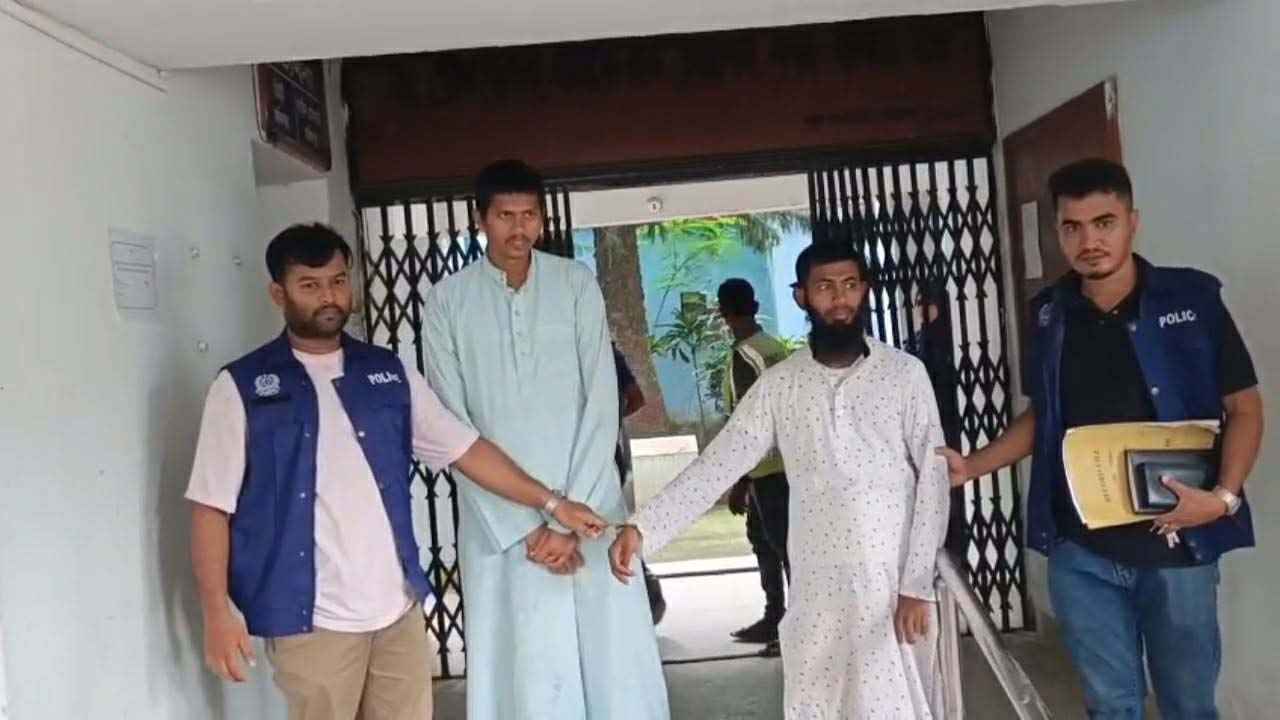 গ্রেপ্তার ৫