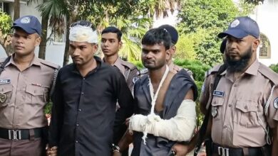 গ্রেফতার ২